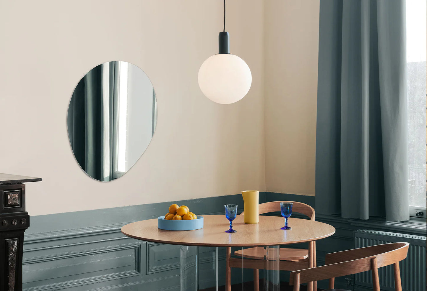 Orb pendant light